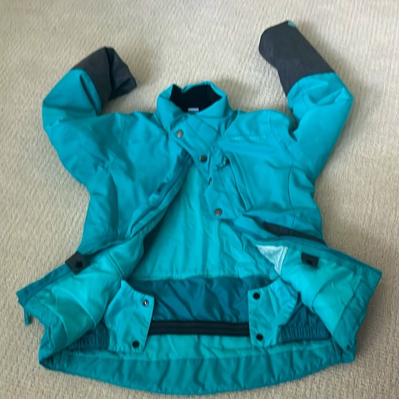 Obermeyer ski jacket - girls size 14/16 - Picture 10 of 10